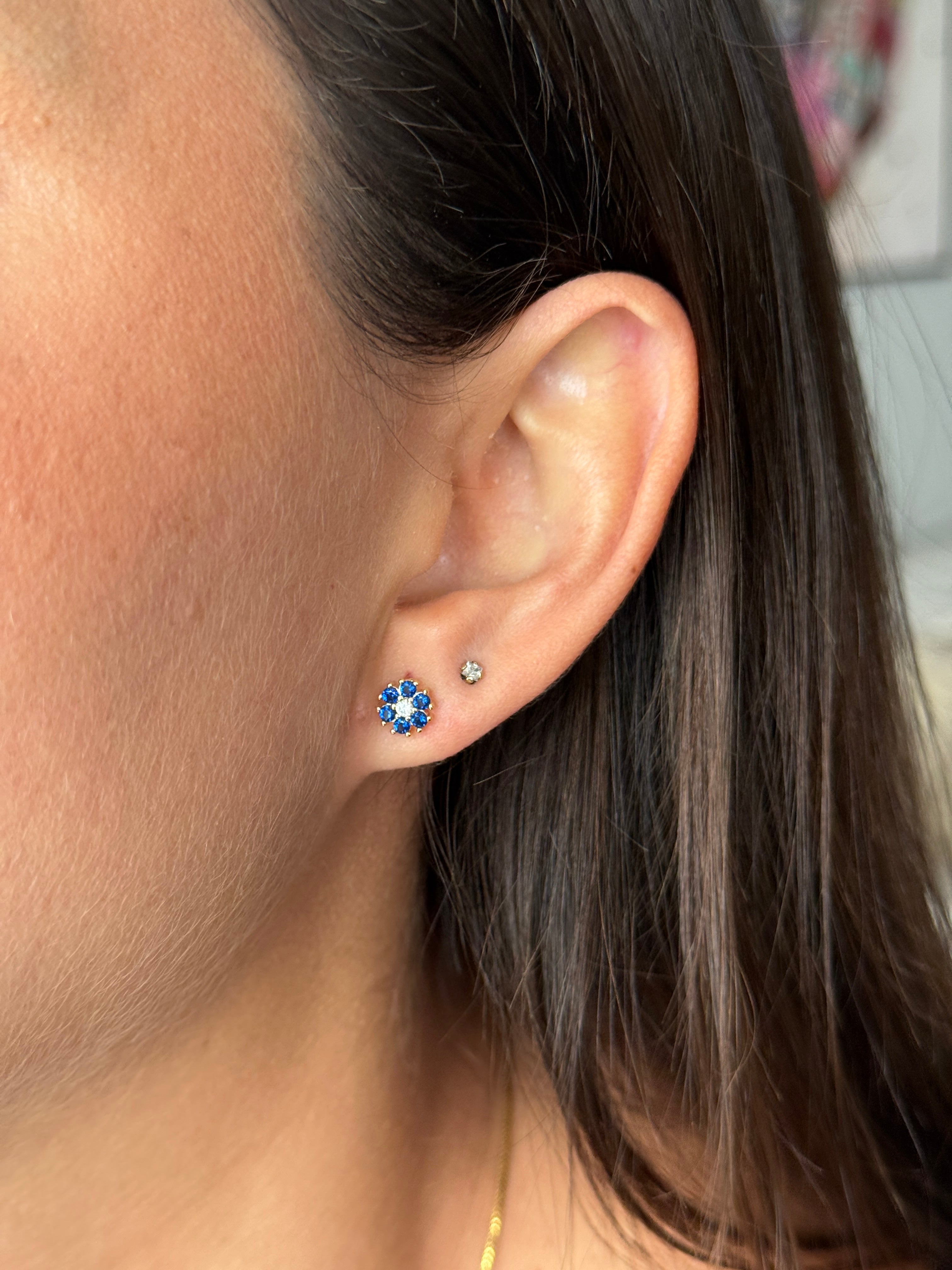 Arete roseta azul