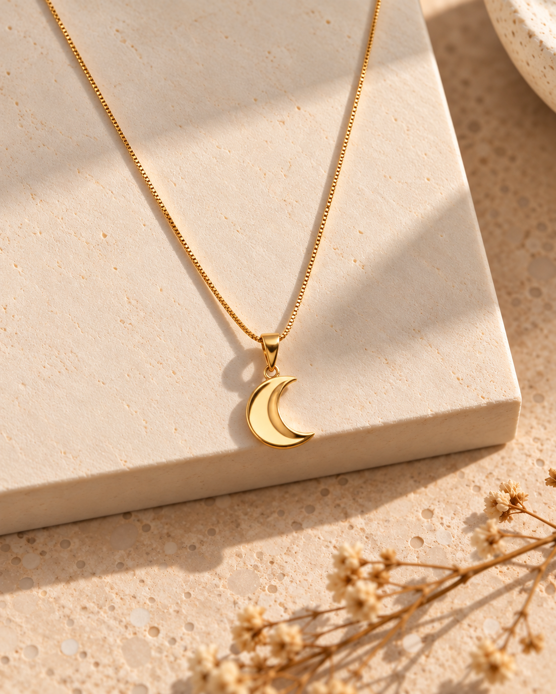 Collar Moon